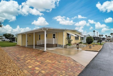 REDUCED!! MAINTENANCE-FREE AND MOVE-IN READY! Welcome to VENICE on Pelican Pointe Golf and Country Club in Florida - for sale on GolfHomes.com, golf home, golf lot