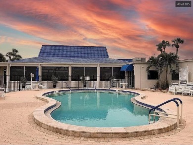 REDUCED!! MAINTENANCE-FREE AND MOVE-IN READY! Welcome to VENICE on Pelican Pointe Golf and Country Club in Florida - for sale on GolfHomes.com, golf home, golf lot