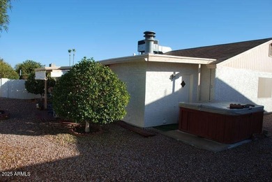 2/2 plus Den Split floor plan 1861 Sq Ft. with inviting on Sun Lakes Country Club in Arizona - for sale on GolfHomes.com, golf home, golf lot