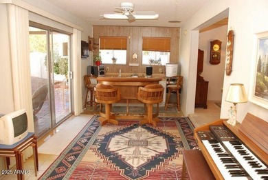 2/2 plus Den Split floor plan 1861 Sq Ft. with inviting on Sun Lakes Country Club in Arizona - for sale on GolfHomes.com, golf home, golf lot