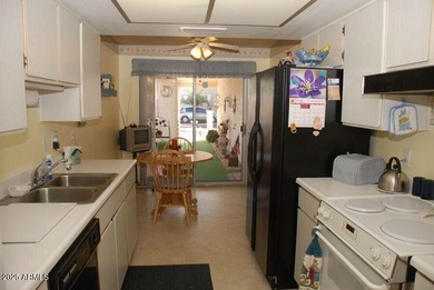 2/2 plus Den Split floor plan 1861 Sq Ft. with inviting on Sun Lakes Country Club in Arizona - for sale on GolfHomes.com, golf home, golf lot