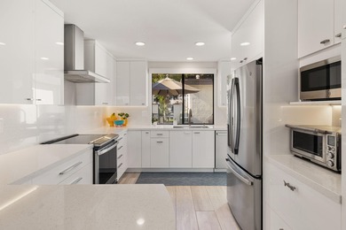 What a stylish GEM! Prime west-side location within Rancho Las on Rancho Las Palmas Country Club in California - for sale on GolfHomes.com, golf home, golf lot