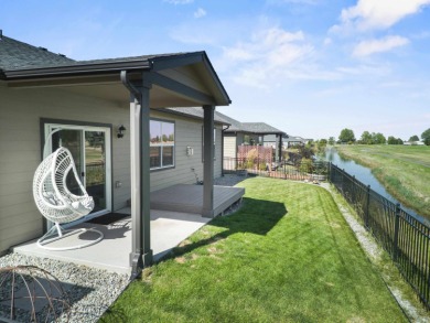 Welcome to Fairway Greens! This meticulously maintained 3bd/2bth on  in Washington - for sale on GolfHomes.com, golf home, golf lot