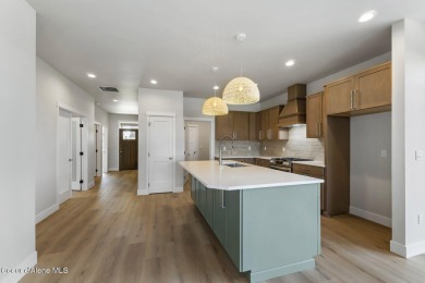 Completed and move in ready!  Live the lifestyle in a gated golf on Prairie Falls Golf Club in Idaho - for sale on GolfHomes.com, golf home, golf lot