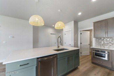 Completed and move in ready!  Live the lifestyle in a gated golf on Prairie Falls Golf Club in Idaho - for sale on GolfHomes.com, golf home, golf lot