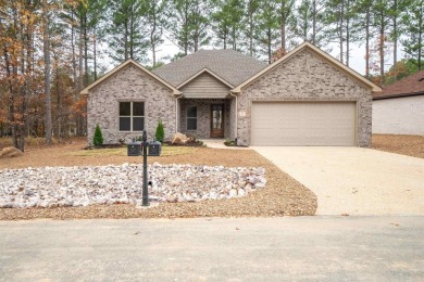 Want new but don't want to build? Now is your opportunity to on Diamante Golf and Country Club in Arkansas - for sale on GolfHomes.com, golf home, golf lot