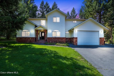 Golfers Delight you will love this 5 bedroom 3.5 bath on the on Stoneridge Golf Club in Idaho - for sale on GolfHomes.com, golf home, golf lot