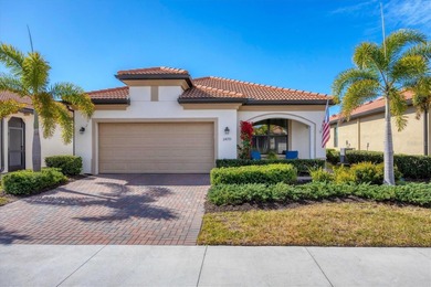 DON'T MISS THIS IMPECCABLY MAINTAINED ROMA FLOOR PLAN WITH on Sarasota National Golf Club in Florida - for sale on GolfHomes.com, golf home, golf lot