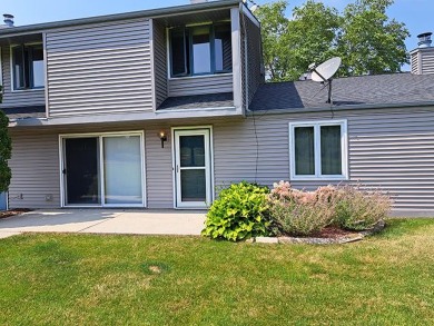 Looking for a reasonably priced year around Door County on Idlewild Golf Course in Wisconsin - for sale on GolfHomes.com, golf home, golf lot