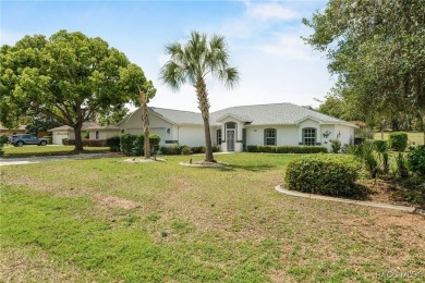 Very nice 4 bedroom, 2 bathroom pool house in Connell Lake on LakeSide Country Club in Florida - for sale on GolfHomes.com, golf home, golf lot