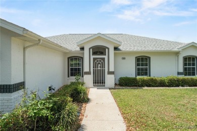 Very nice 4 bedroom, 2 bathroom pool house in Connell Lake on LakeSide Country Club in Florida - for sale on GolfHomes.com, golf home, golf lot