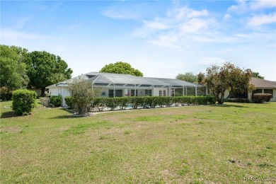 Very nice 4 bedroom, 2 bathroom pool house in Connell Lake on LakeSide Country Club in Florida - for sale on GolfHomes.com, golf home, golf lot