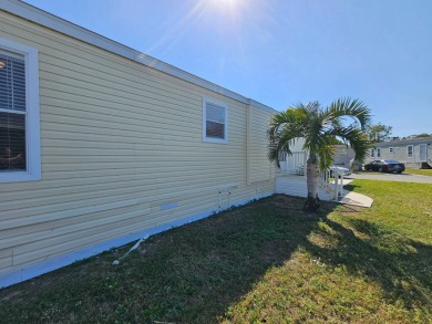 NO DAMAGES FROM HURRICANES! MOVE IN READY CONDITION! Freshly on Sabal Springs Golf and Racquet Club in Florida - for sale on GolfHomes.com, golf home, golf lot