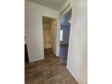 NO DAMAGES FROM HURRICANES! MOVE IN READY CONDITION! Freshly on Sabal Springs Golf and Racquet Club in Florida - for sale on GolfHomes.com, golf home, golf lot