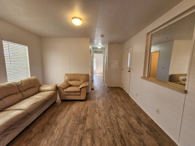 NO DAMAGES FROM HURRICANES! MOVE IN READY CONDITION! Freshly on Sabal Springs Golf and Racquet Club in Florida - for sale on GolfHomes.com, golf home, golf lot