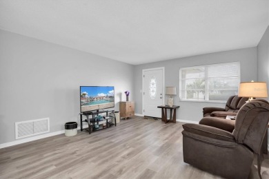 Seller is offering a 5,000 credit to buyer with accepted offer on Mainlands Golf Club in Florida - for sale on GolfHomes.com, golf home, golf lot