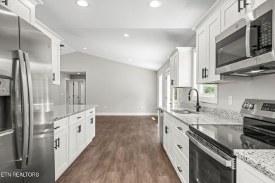 ? New Construction in Lake Tansi - Modern Comfort on 2 Lots! ?
 on Lake Tansi Village Country Club in Tennessee - for sale on GolfHomes.com, golf home, golf lot
