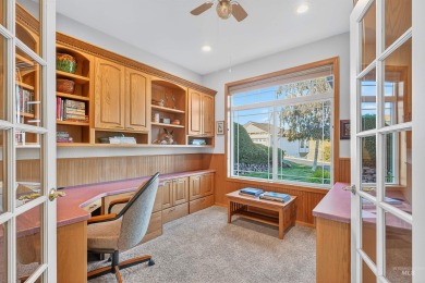 Welcome to this meticulously maintained single-level townhome on Quail Ridge Golf Course in Washington - for sale on GolfHomes.com, golf home, golf lot