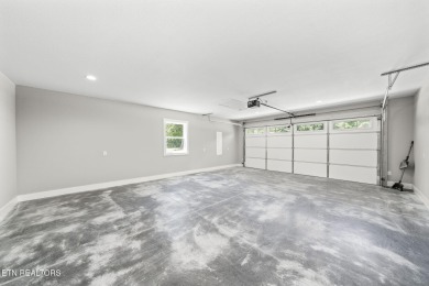 ? New Construction in Lake Tansi - Modern Comfort on 2 Lots! ?
 on Lake Tansi Village Country Club in Tennessee - for sale on GolfHomes.com, golf home, golf lot