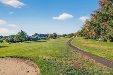 Welcome to this meticulously maintained single-level townhome on Quail Ridge Golf Course in Washington - for sale on GolfHomes.com, golf home, golf lot