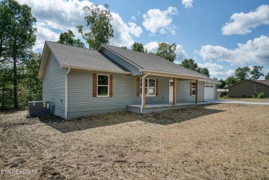 ? New Construction in Lake Tansi - Modern Comfort on 2 Lots! ?
 on Lake Tansi Village Country Club in Tennessee - for sale on GolfHomes.com, golf home, golf lot