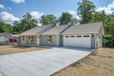 ? New Construction in Lake Tansi - Modern Comfort on 2 Lots! ?
 on Lake Tansi Village Country Club in Tennessee - for sale on GolfHomes.com, golf home, golf lot