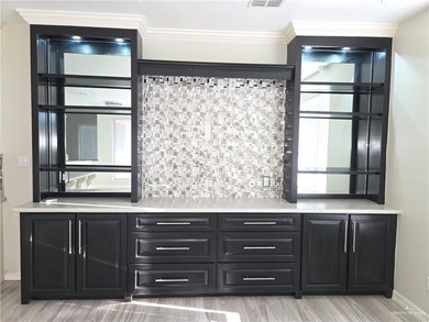 Beautiful home at Los Lagos, includes 3 bedrooms, 2 bathrooms on Los Lagos Golf Club in Texas - for sale on GolfHomes.com, golf home, golf lot