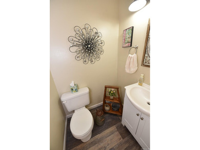 Welcome to this 2 bed 1 bath FURNISHED charming Chelsea Condo in on Mountain Ranch Golf Club in Arkansas - for sale on GolfHomes.com, golf home, golf lot