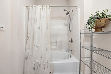 Welcome to this 3 bedroom, 2.5 bath townhouse located in the on Arcadian Shores Golf Club in South Carolina - for sale on GolfHomes.com, golf home, golf lot