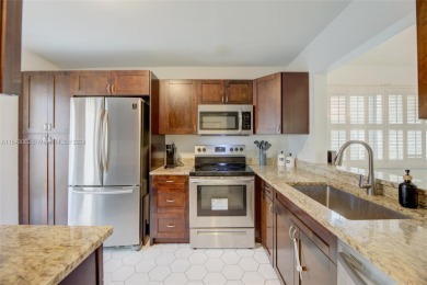 Rarely available spacious 2 bed/2 bath condo villa with a single on Colony West Country Club in Florida - for sale on GolfHomes.com, golf home, golf lot
