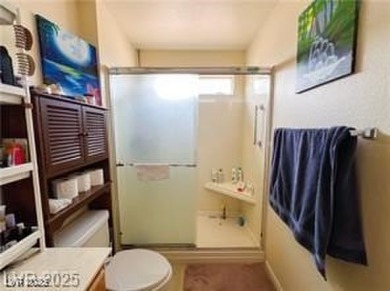 Well-maintained 2-bedroom, 2-bath home in the 55+ community of on Highland Falls Golf Club in Nevada - for sale on GolfHomes.com, golf home, golf lot