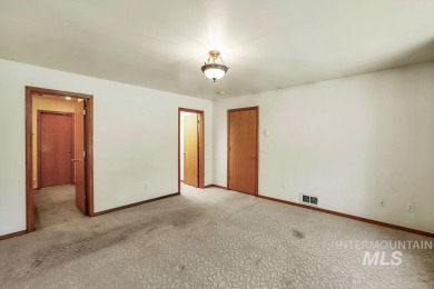 Charming home with Prime Location in McCall, backing up to the on McCall Municipal Golf Course in Idaho - for sale on GolfHomes.com, golf home, golf lot