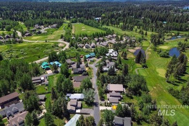 Charming home with Prime Location in McCall, backing up to the on McCall Municipal Golf Course in Idaho - for sale on GolfHomes.com, golf home, golf lot