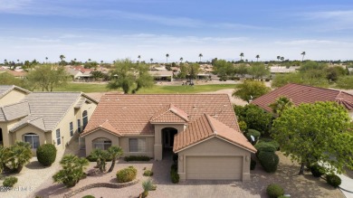 Welcome to this well-maintained 2 bedroom, 2 bath PLUS den 2,022 on Oakwood Golf Club  in Arizona - for sale on GolfHomes.com, golf home, golf lot