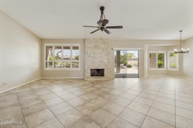Welcome to this well-maintained 2 bedroom, 2 bath PLUS den 2,022 on Oakwood Golf Club  in Arizona - for sale on GolfHomes.com, golf home, golf lot