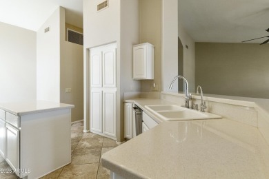 Welcome to this well-maintained 2 bedroom, 2 bath PLUS den 2,022 on Oakwood Golf Club  in Arizona - for sale on GolfHomes.com, golf home, golf lot