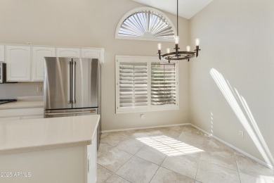 Welcome to this well-maintained 2 bedroom, 2 bath PLUS den 2,022 on Oakwood Golf Club  in Arizona - for sale on GolfHomes.com, golf home, golf lot