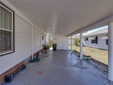 Beautiful 2 bedroom 2 bath Manufactured home in the 55+ Gated on Highland Fairways Golf Club in Florida - for sale on GolfHomes.com, golf home, golf lot