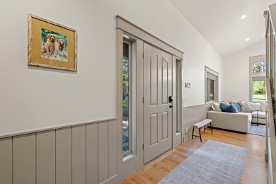 Perfect Vacation Escape - Remodeled and rarely available Golf on  in Idaho - for sale on GolfHomes.com, golf home, golf lot