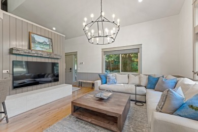 Perfect Vacation Escape - Remodeled and rarely available Golf on  in Idaho - for sale on GolfHomes.com, golf home, golf lot