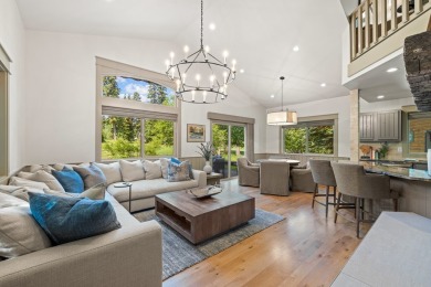 Perfect Vacation Escape - Remodeled and rarely available Golf on  in Idaho - for sale on GolfHomes.com, golf home, golf lot