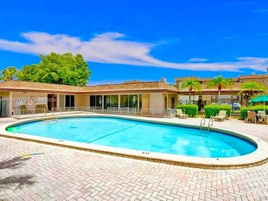 BEAUTIFUL 2/2 WITH WATER AND GOLF VIEWS, CONDO LUXURY TOTALLY on Davie Golf Club in Florida - for sale on GolfHomes.com, golf home, golf lot