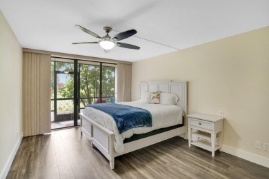 This beautiful 2-bedroom, 2-bathroom condo offers a spacious 1 on Fountains Golf and Country Club in Florida - for sale on GolfHomes.com, golf home, golf lot