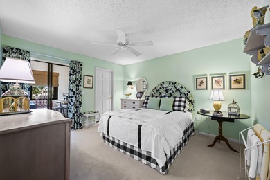 Spacious lakefront golf villa with 3 bedrooms, 2.5 bathrooms on Mariner Sands Country Club in Florida - for sale on GolfHomes.com, golf home, golf lot