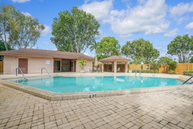 This beautiful 2-bedroom, 2-bathroom condo offers a spacious 1 on Fountains Golf and Country Club in Florida - for sale on GolfHomes.com, golf home, golf lot