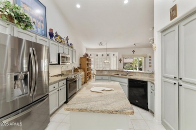 Lovely 1BR plus den w/Murphy bed Sedona model on the walking on Oakwood Golf Club  in Arizona - for sale on GolfHomes.com, golf home, golf lot