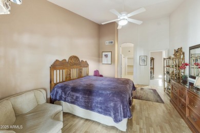 Lovely 1BR plus den w/Murphy bed Sedona model on the walking on Oakwood Golf Club  in Arizona - for sale on GolfHomes.com, golf home, golf lot