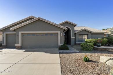 Lovely 1BR plus den w/Murphy bed Sedona model on the walking on Oakwood Golf Club  in Arizona - for sale on GolfHomes.com, golf home, golf lot