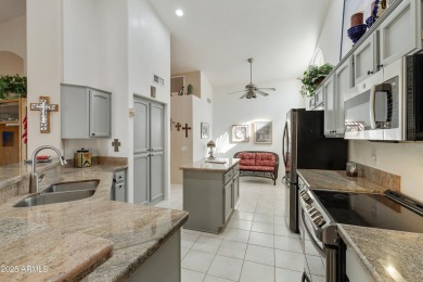 Lovely 1BR plus den w/Murphy bed Sedona model on the walking on Oakwood Golf Club  in Arizona - for sale on GolfHomes.com, golf home, golf lot