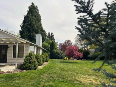 Rare Find! Eagle Ranch 'Cream Puff'  well maintained, roomy on Eagle Hills Golf Course in Idaho - for sale on GolfHomes.com, golf home, golf lot